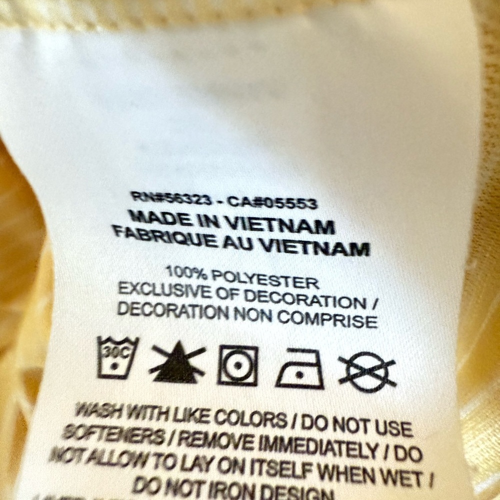 Nike Men's Polo Shirt in Light Yellow - Picture 2 of 2